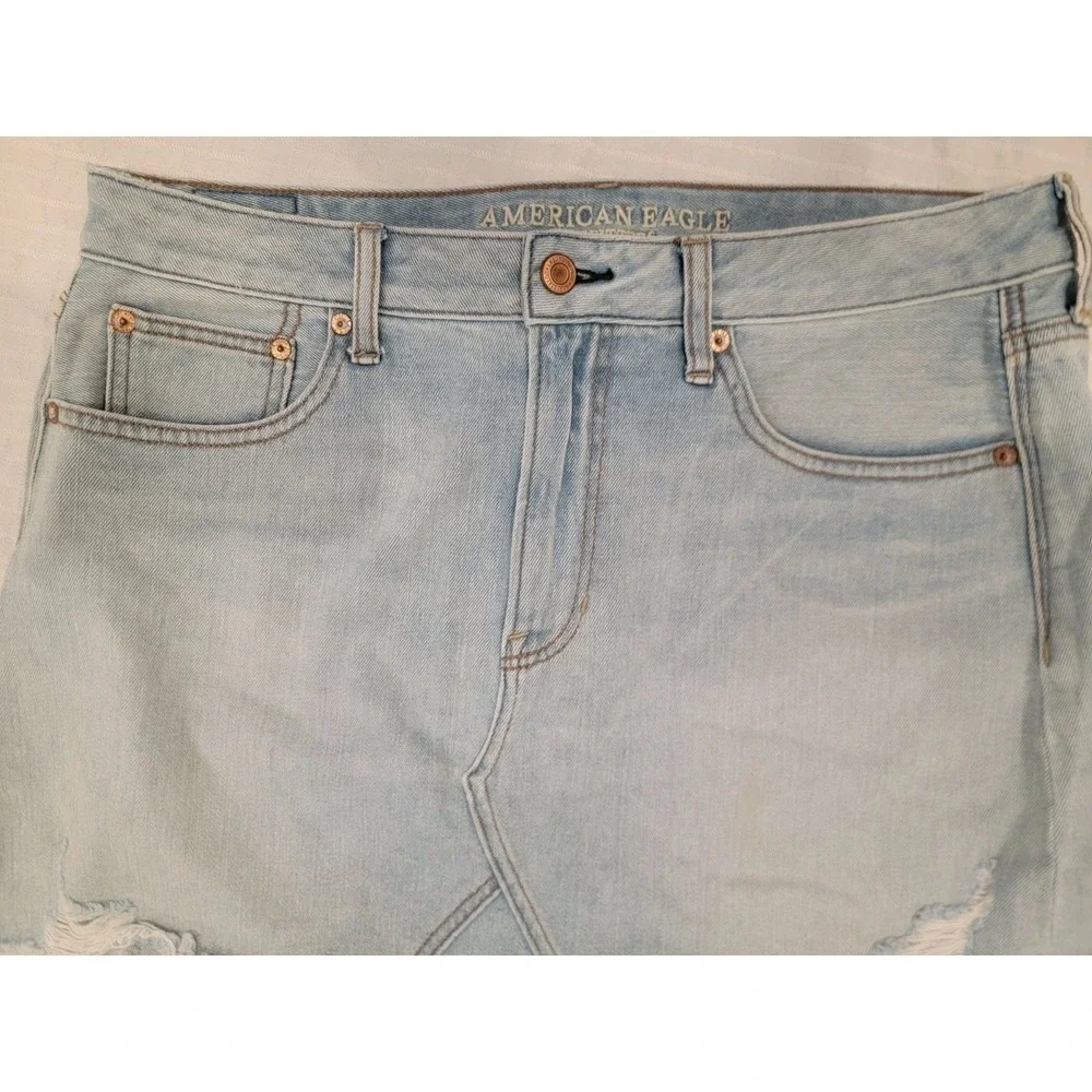 American Eagle Short Jean Mini Skirt Size 12 Medium Wash Distressed Denim‎ Y2k